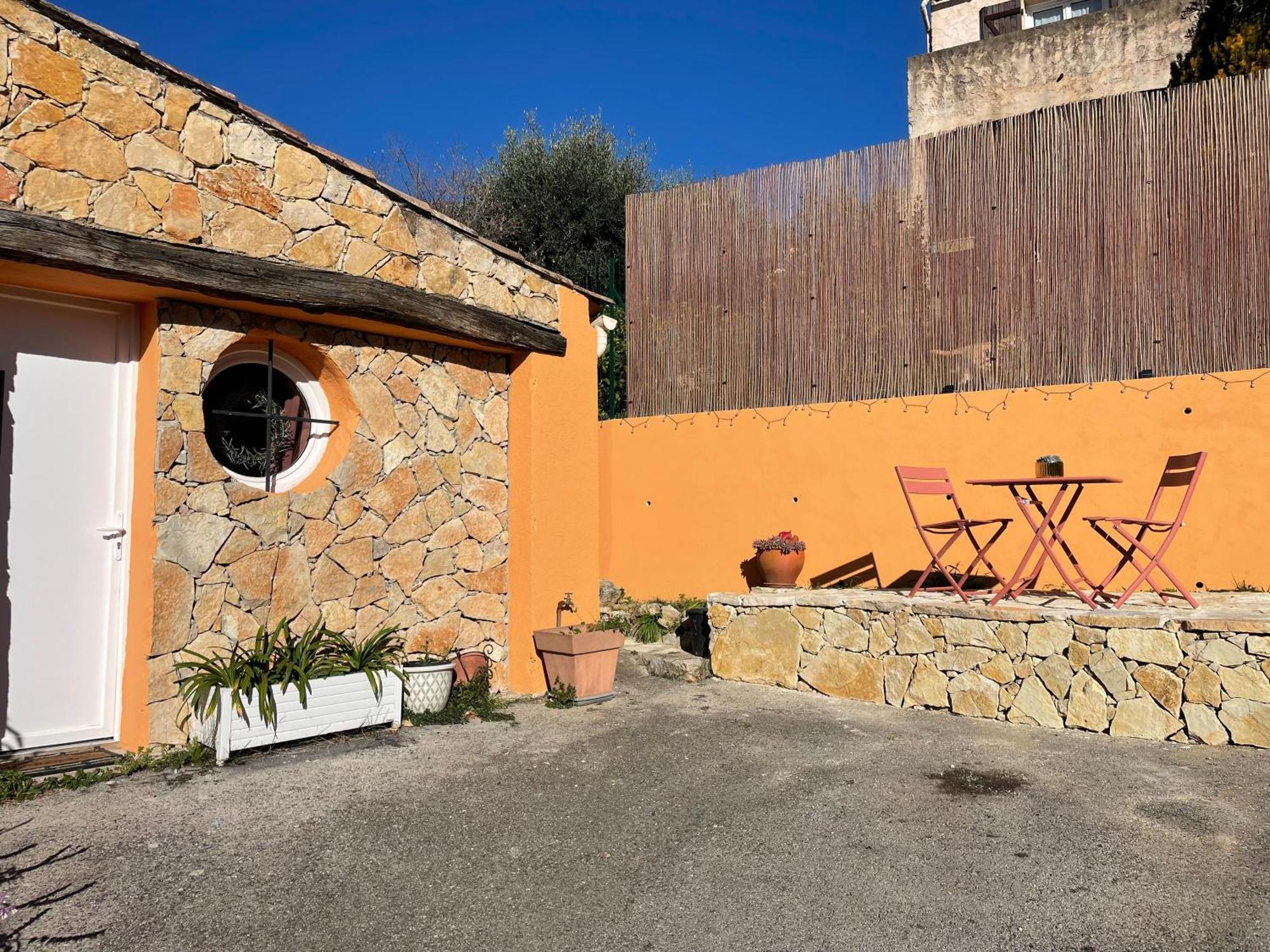 Lou Candelou Bed & Breakfast