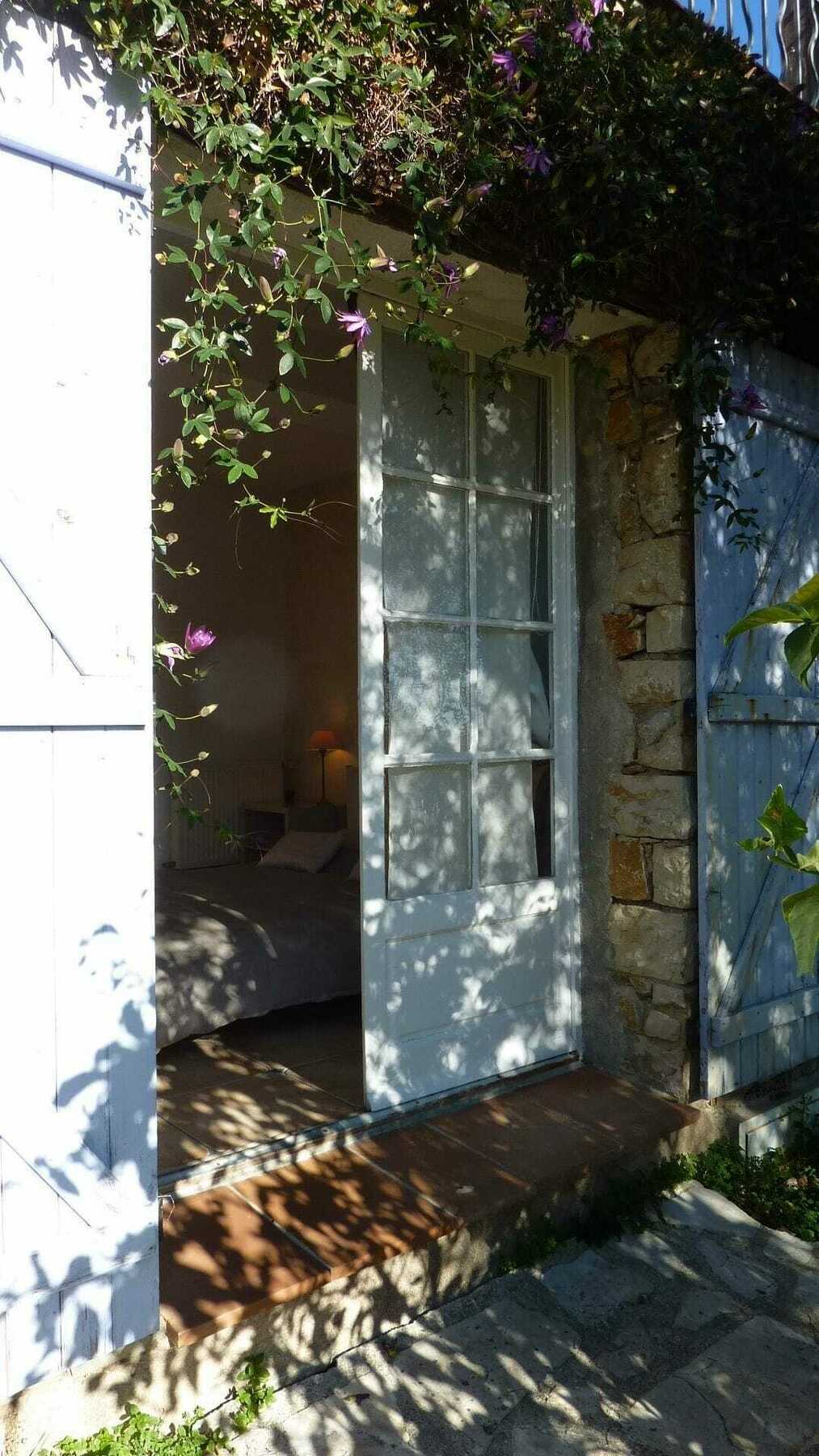 Lou Candelou Bed & Breakfast 2*